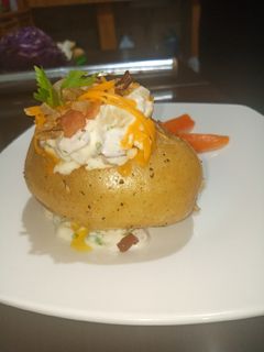 Una foto de Papa horneada a la liz