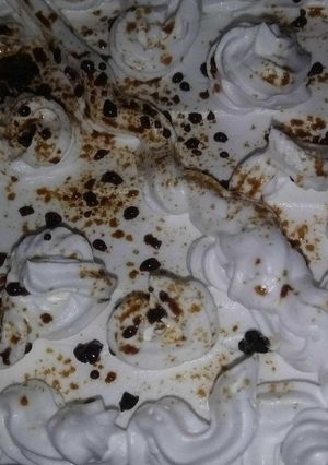 A picture of Unibic buiscuit cake.