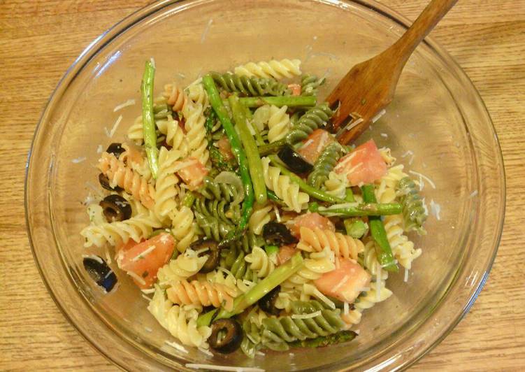 Garden Rotini and Veggie Salad