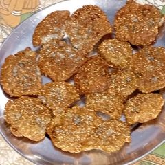 A picture of Falahari Mathri for teatime snacks.