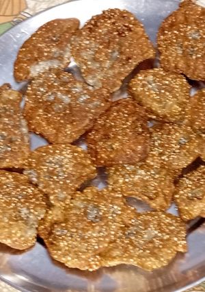 A picture of Falahari Mathri for teatime snacks.