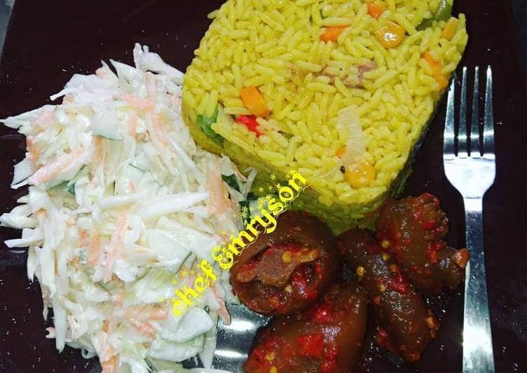 Recipe of Favorite Fried rice with coleslaw and pomo