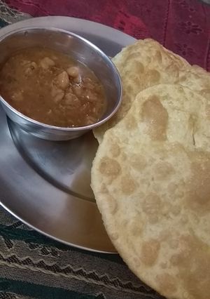A picture of Chole bhature.