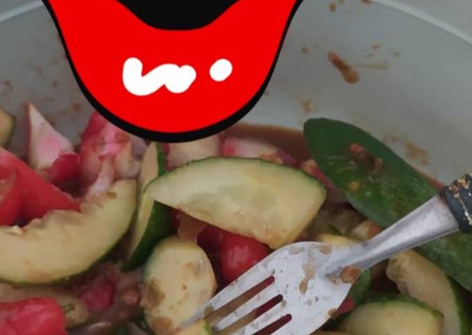 Resep Rujak buah bumbu kacang huhhahhh Anti Gagal