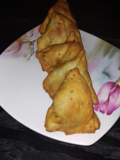 Matar paneer samosa रेसिपी मुख्य फोटो