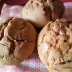 A picture of Simple zucchini/carrot muffins.