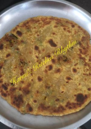 A picture of Dal stuffed paratha.