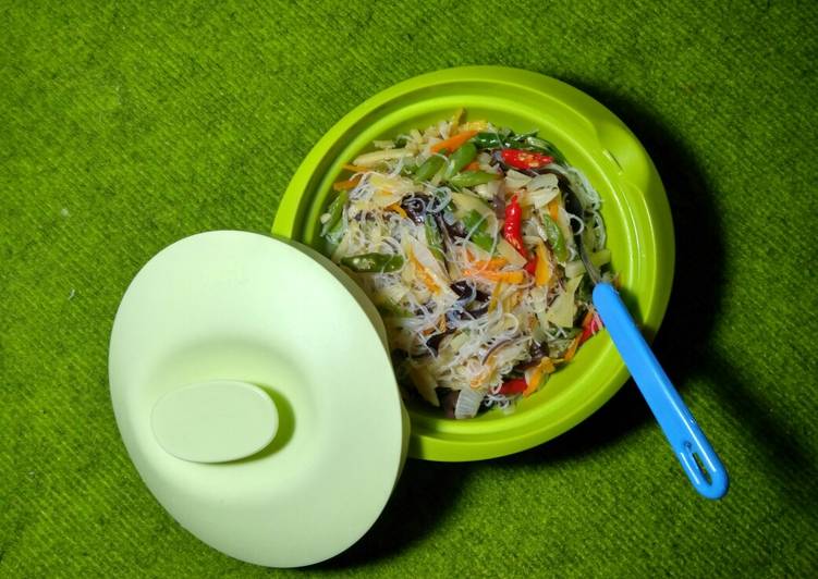 Resep Bihun Sayur Jamur Kuping yang Menggugah Selera