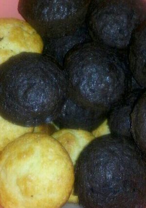 A picture of Muffins.