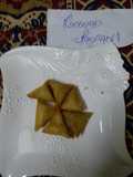 Yummy chicken one bite samosas