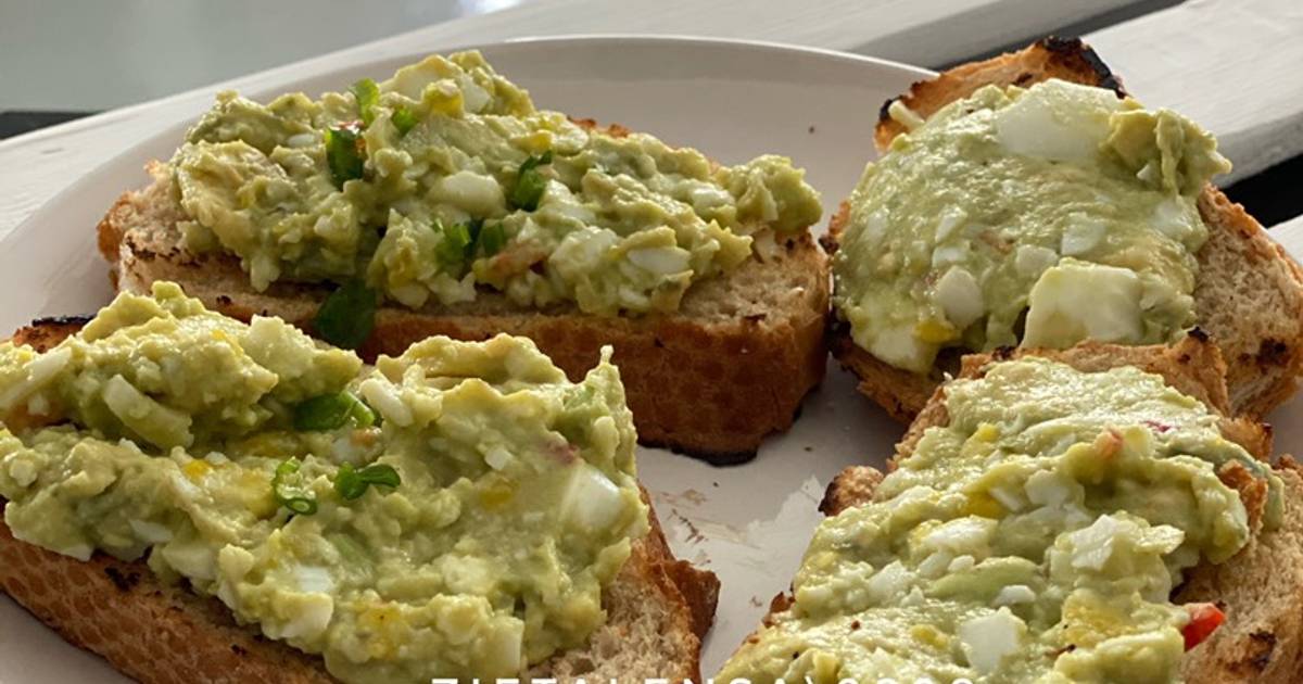 Sandwich telur avocado