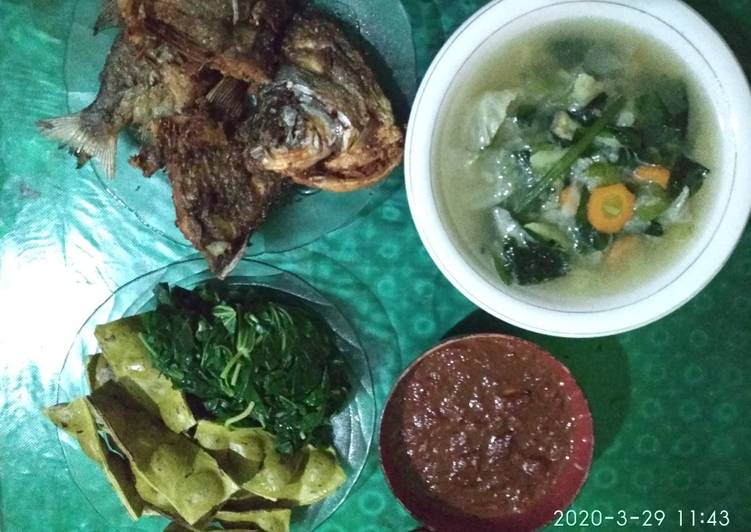 Menu makan siang simple bgt