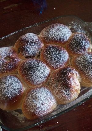 صورة لوصفة بريوش بالزبدة و محشو بشكولاطة