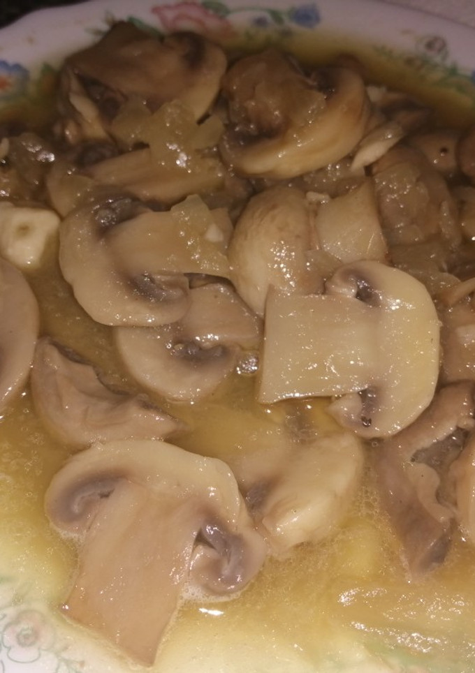 Una foto de Champiñones en salsa en mambo