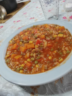 Una foto de Guiso Vegano. 100x100 vegan rendidor y económico