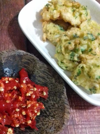 Cara Mudah Membikin Resep Bakwan teri nasi yang Sempurna Anti Ribet, Lezat Sekali