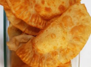 Una foto de Masa de empanadas fritas con 3 ingredientes