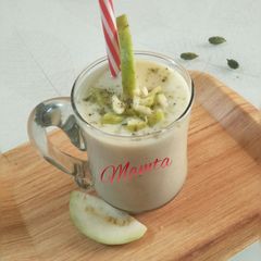 A picture of Guava milk shake.
