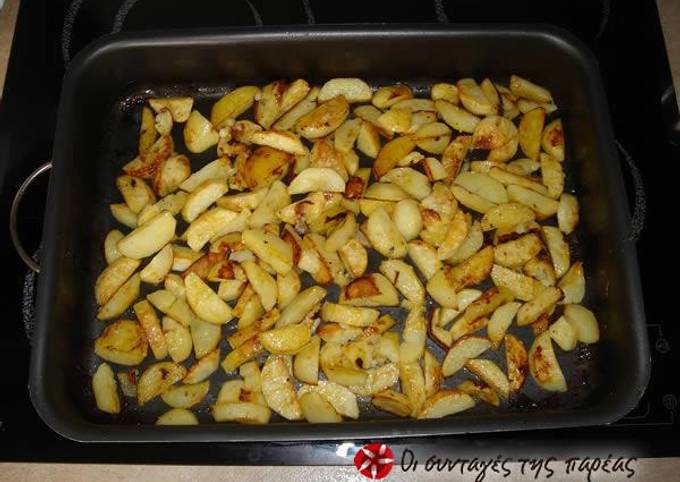 κύρια φωτογραφία συνταγής Νοστιμότατες πατάτες στο φούρνο