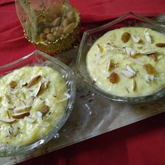 A picture of Custard kheer (from leftover rice).