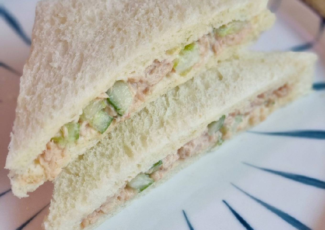 Tuna sandwich