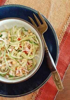থাই শসার সালাদ (Thai cucumber salad recipe in Bengali) রেসিপির প্রধান ছবি