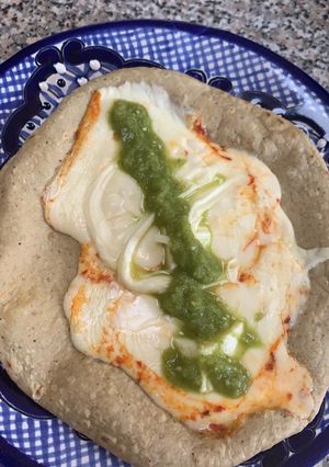 Una foto de Quesadilla Adobera