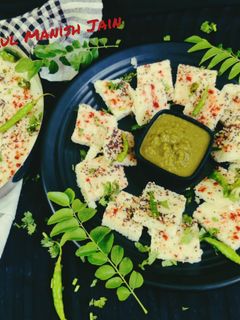खट्टा ढोकला (khatta dhokla recipe in Hindi) रेसिपी मुख्य फोटो