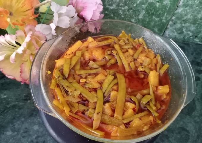 ग्वार और आलू की सब्जी (gwar and aalu ki sabji recipe in Hindi) रेसिपी