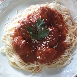 Espaguetti con albondiguitas