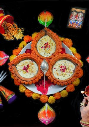 শাহী কেশরিয়া ফিরনি (sahi kesariya phirni recipe in bengali) রেসিপির প্রধান ছবি