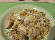 Una foto de arroz con menudos