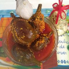 A picture of Baingan ka instant aachar.