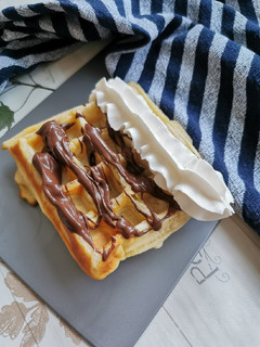 Bögrés egyszerű gofri recept fotója