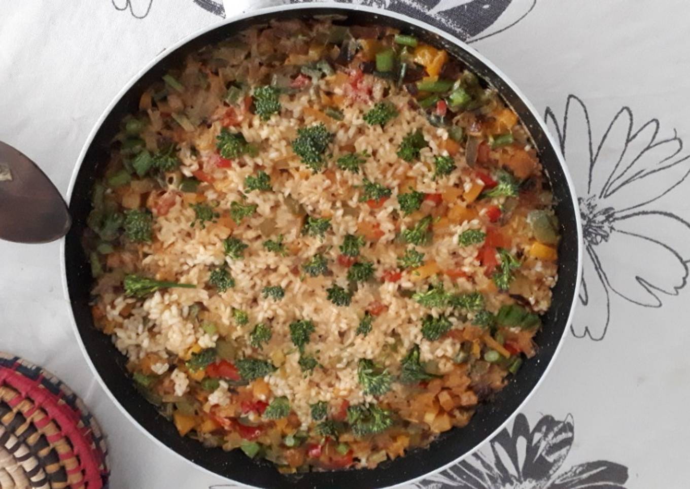 Arroz con presa ibérica, verduras de otoño y bosque de bimi