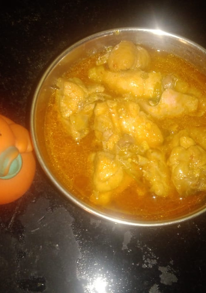 ஹோட்டல் சுவையில் சிக்கன் கிரேவி செய்முறை முக்கிய புகைப்படம்