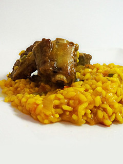 Una foto de Arroz con costillas de cerdo ibérico