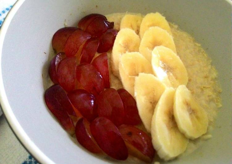 Resep Overnight Oat (Topping anggur & pisang) oleh Bondan 