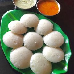 Idli A picture of Idli.