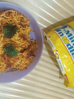 கர்ட் பிரைடு மேகி (Curd Fried Maggi Recipe in Tamil) செய்முறை முக்கிய புகைப்படம்