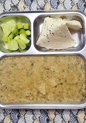 A picture of Vegetable Masala Khichdi.