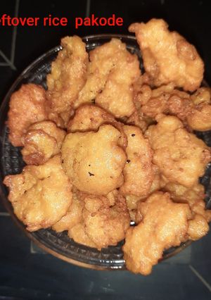A picture of Leftover rice pakoda.