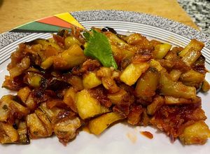 Una foto de Caponata de berenjenas