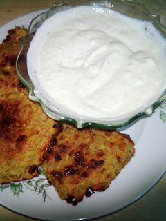 Sajtos-kapros cukkini puffancs sütőben sütve recept fotója