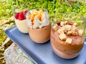 Una foto de mouse de chocolate con leche