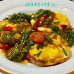 A picture of Telur Bumbu Kucai.