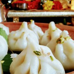 A picture of Ukadiche Modak.