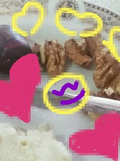 عکسی از دستور لقمه خرما گردو با پنیر خونگی