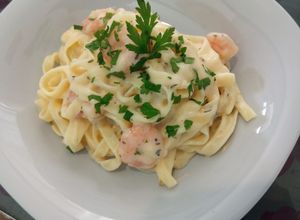 Una foto de Espagueti con camarones 🦐