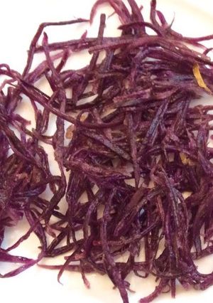 Hình của món Khoai lang tím chiên tổ chim.